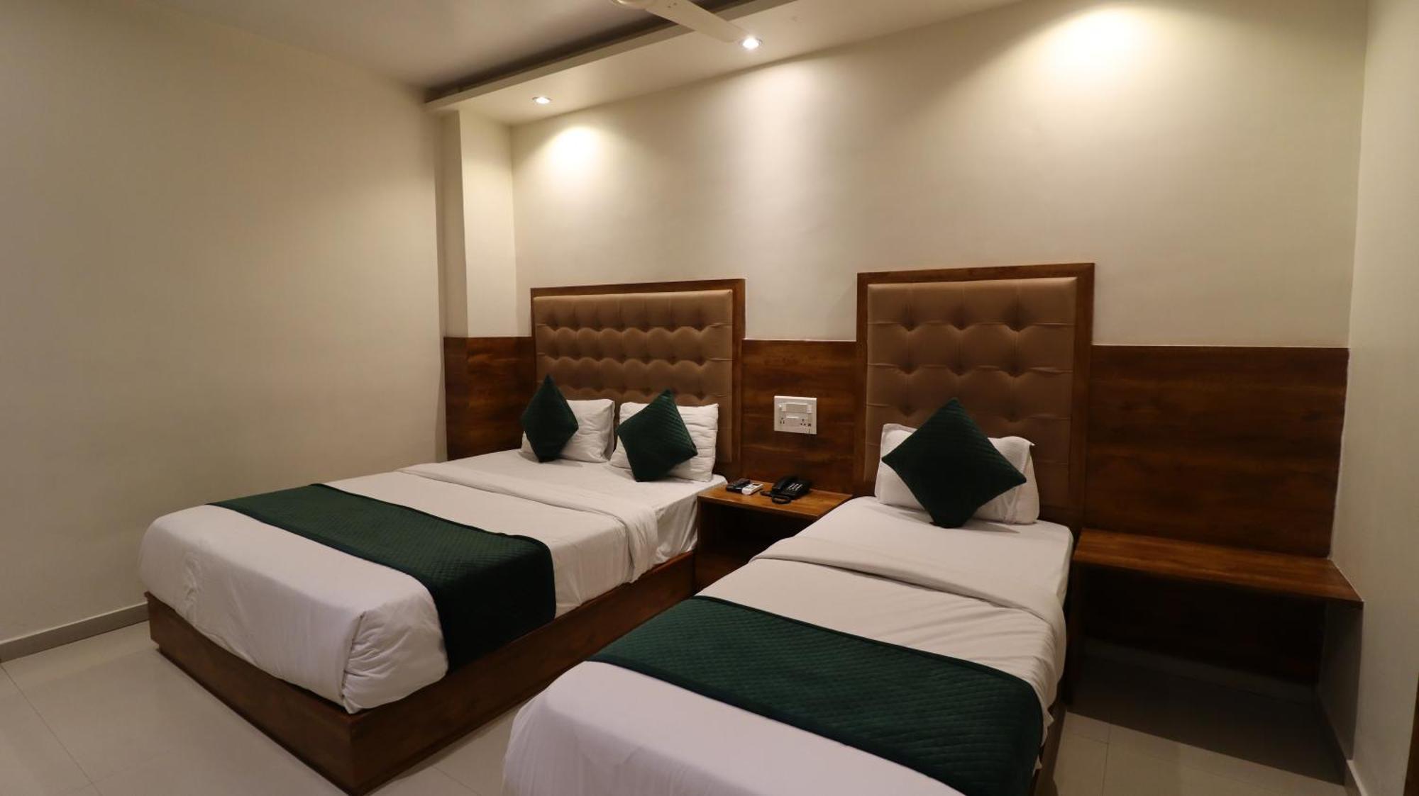 Hotel Bkc Garden - Near Us Embassy Bkc Mumbai  Buitenkant foto