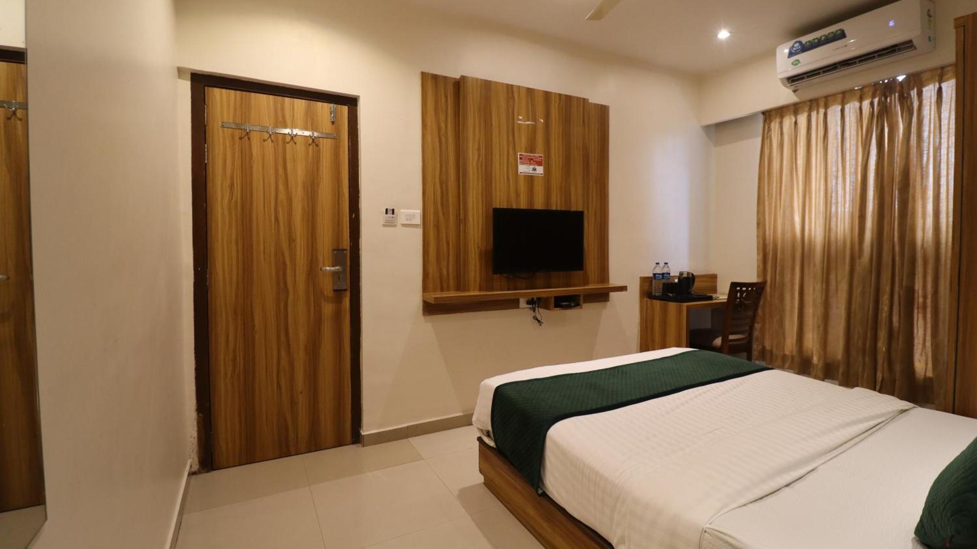 Hotel Bkc Garden - Near Us Embassy Bkc Mumbai  Buitenkant foto
