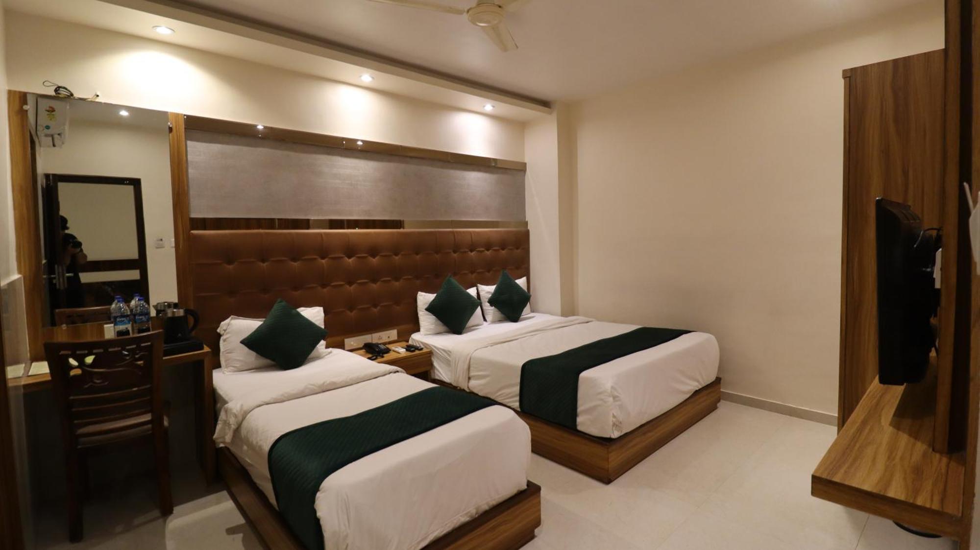 Hotel Bkc Garden - Near Us Embassy Bkc Mumbai  Buitenkant foto
