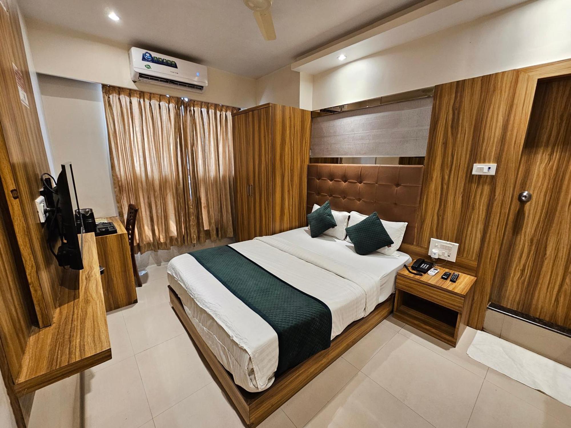 Hotel Bkc Garden - Near Us Embassy Bkc Mumbai  Buitenkant foto