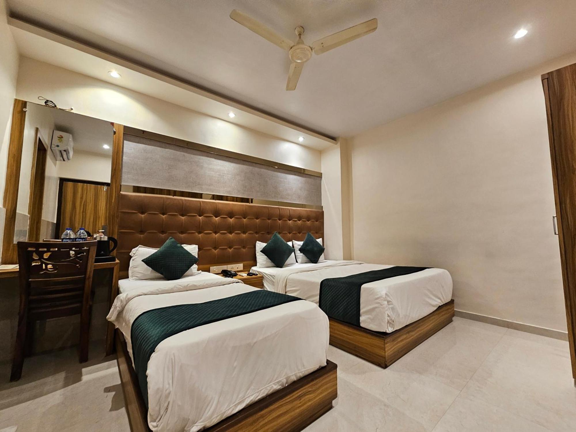 Hotel Bkc Garden - Near Us Embassy Bkc Mumbai  Buitenkant foto